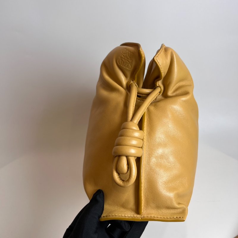 LOEWE 淺卡其flamenco福袋包-3