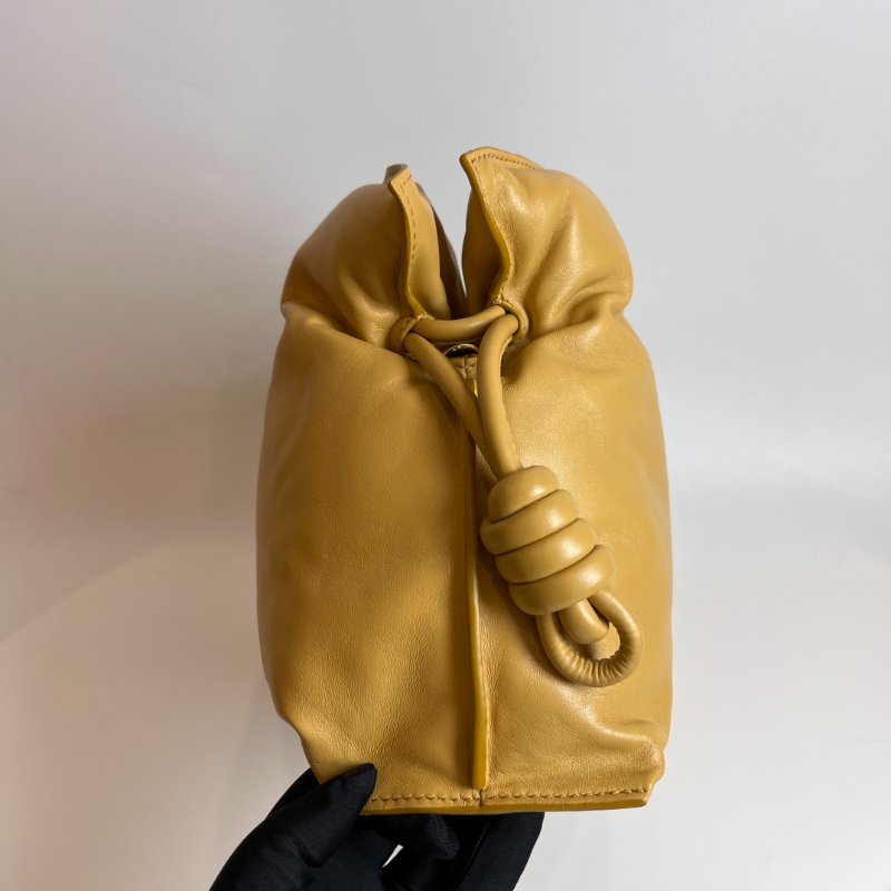 LOEWE 淺卡其flamenco福袋包-4