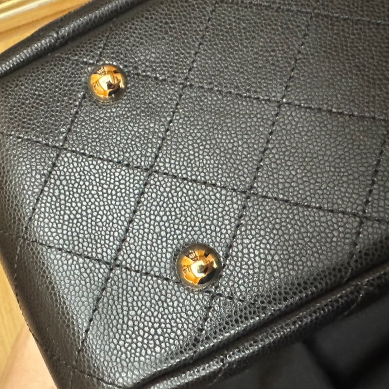 Chanel 黑荔枝牛皮菱格紋淡金釦手提肩背購物包A91046-2