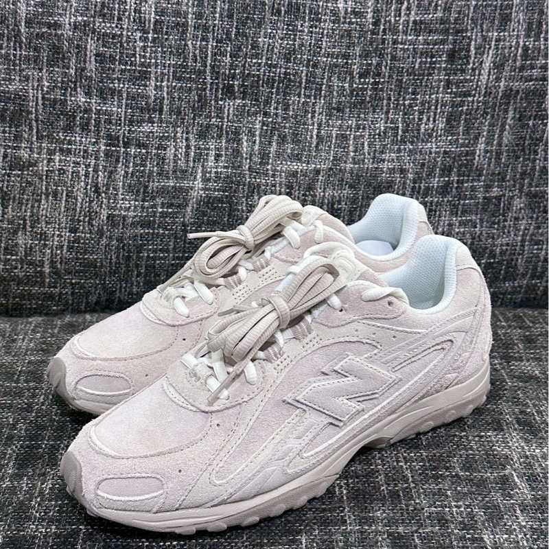 NB 204L白-0