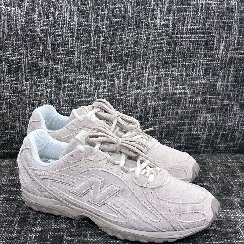 NB 204L白-1