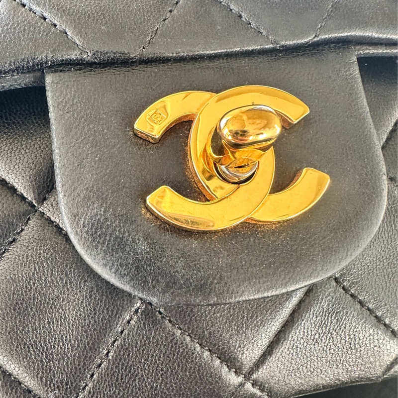 Chanel CF23 Classic Flap 23 黑金配色-11