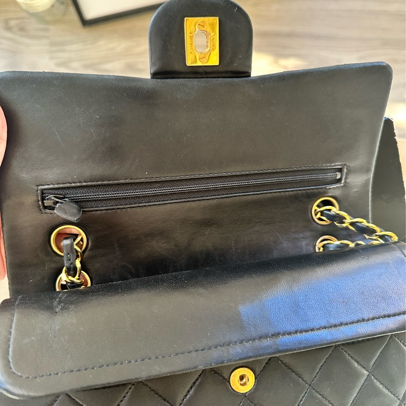 Chanel CF23 Classic Flap 23 黑金配色-12
