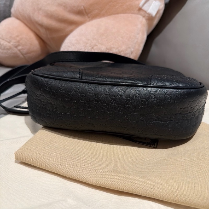 Gucci 黑色壓紋全皮相機包-9