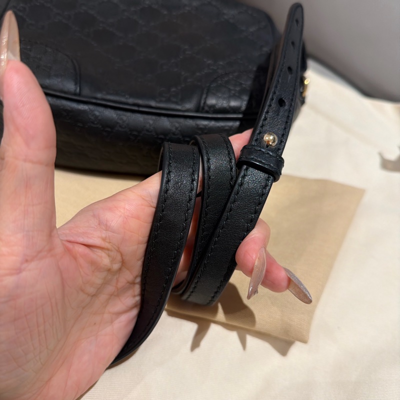 Gucci 黑色壓紋全皮相機包-13