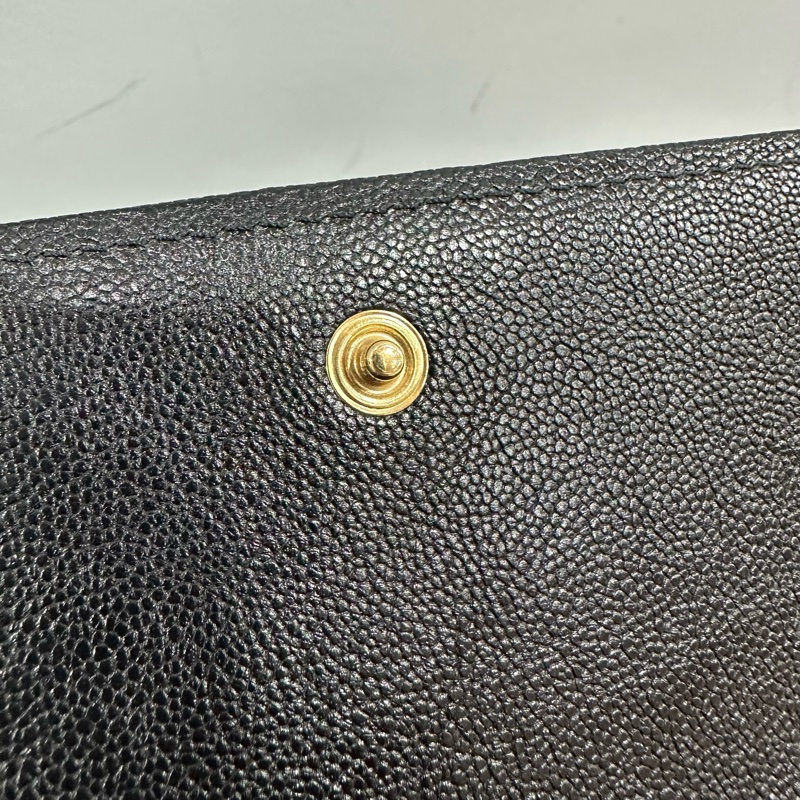 Chanel A84302 黑荔枝皮金釦boy中夾-19