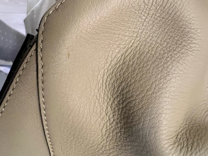 【年終限時九折特價 】 Loewe Puzzle 卡其色/五用包L號-20