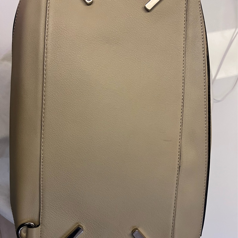 【年終限時九折特價 】 Loewe Puzzle 卡其色/五用包L號-22