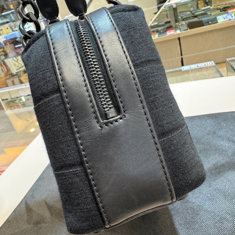 CHANEL黑帆布黑釦方塊格紋雙耳保齡球包A17377-19