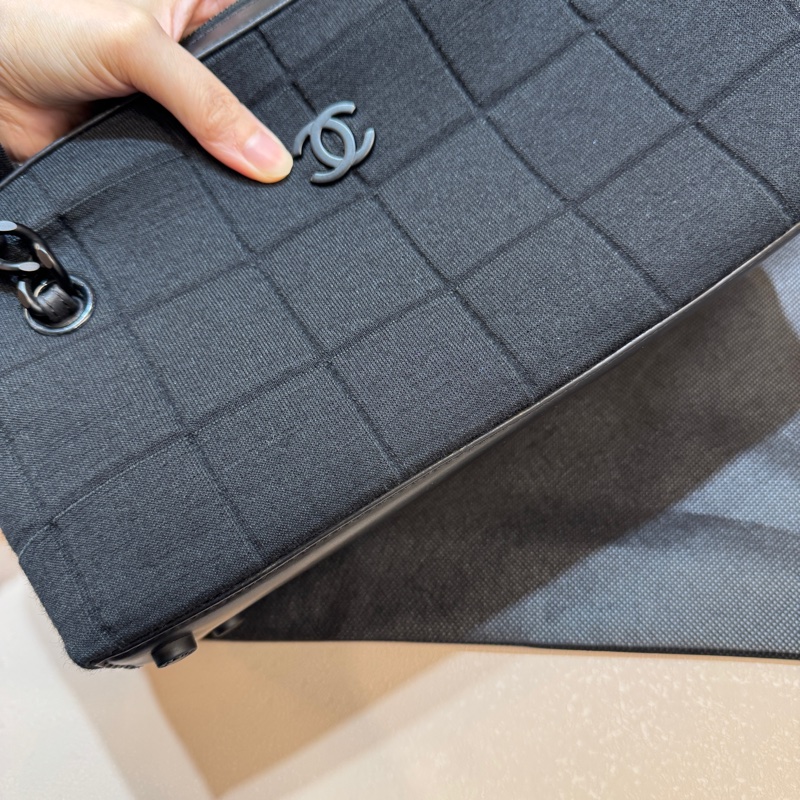 CHANEL黑帆布黑釦方塊格紋雙耳保齡球包A17377-25