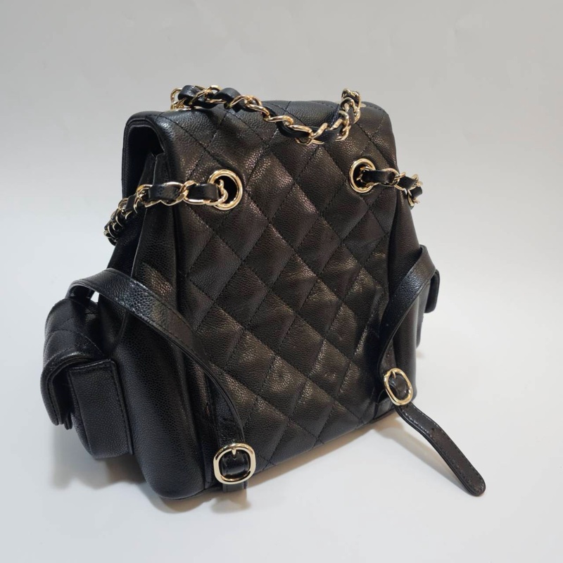 Chanel 黑牛皮菱格紋Duma大號淡金釦前口袋手提後背包AS4398-3