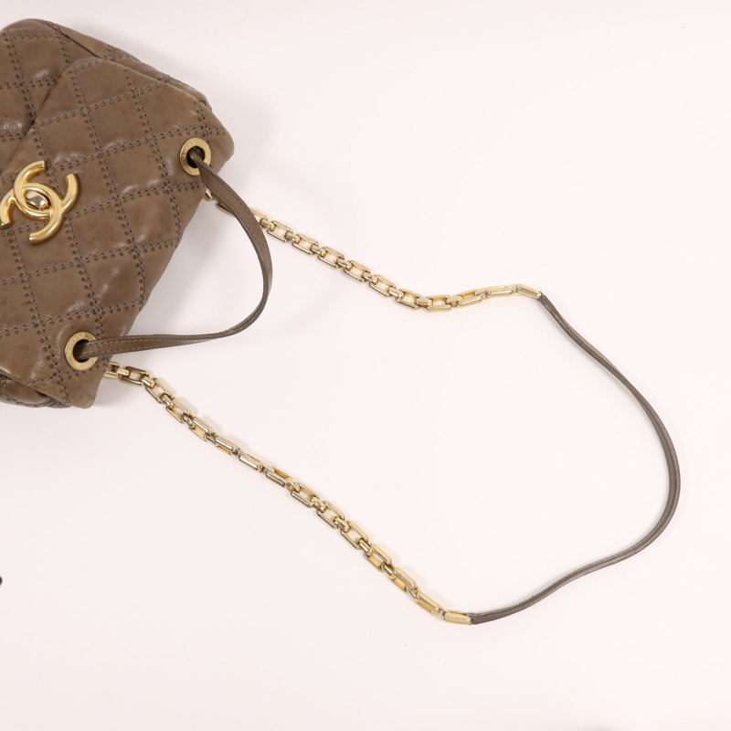 CHANEL 牛皮皮革Shoulder Bag金扣鏈帶肩背袋-19