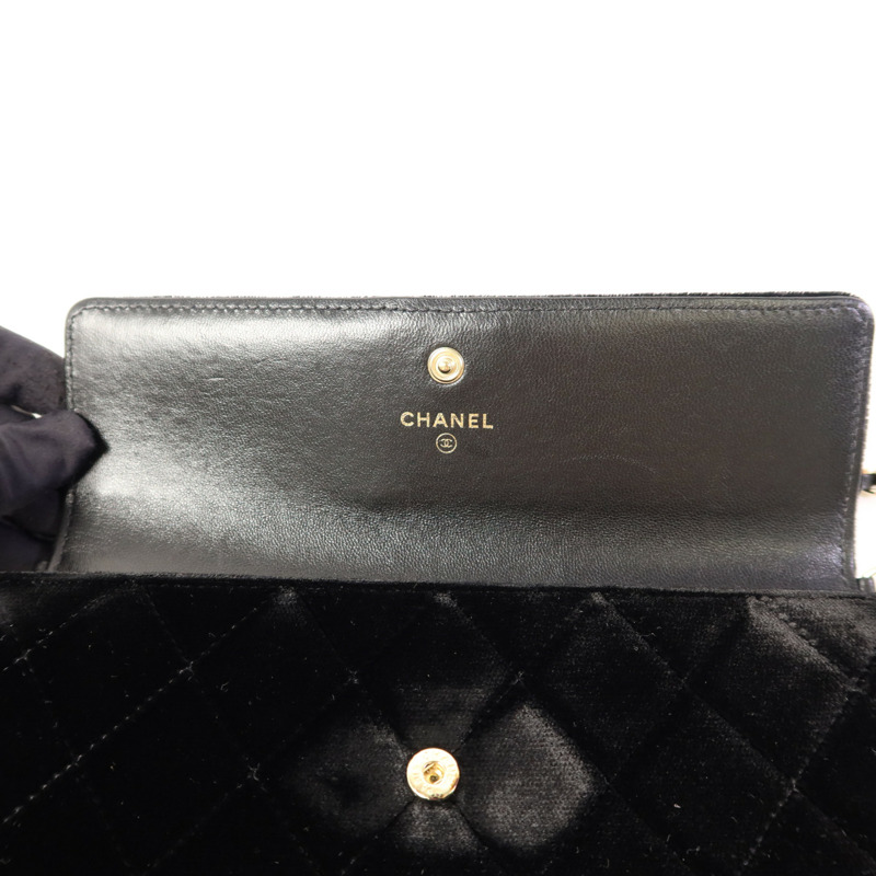 CHANEL 天鵝絨Chain Shoulder Bag金扣鏈帶肩背袋-6