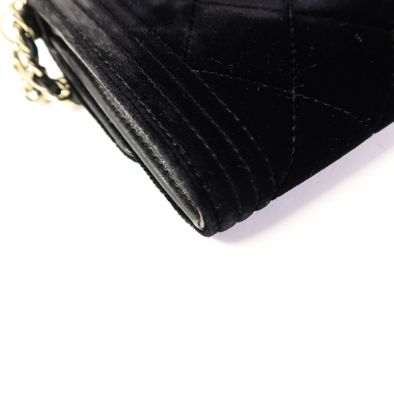 CHANEL 天鵝絨Chain Shoulder Bag金扣鏈帶肩背袋-17