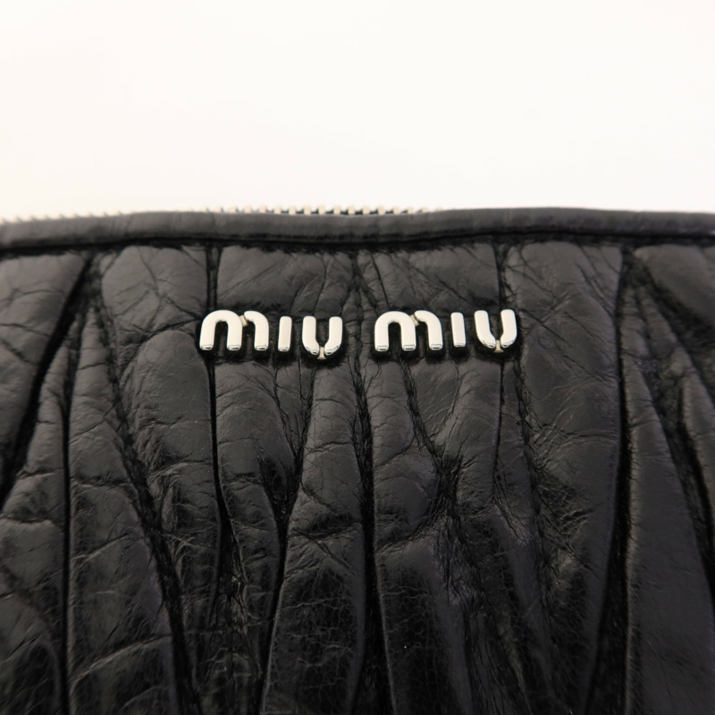 Miu Miu 牛皮皮革Pouch銀扣小袋-7