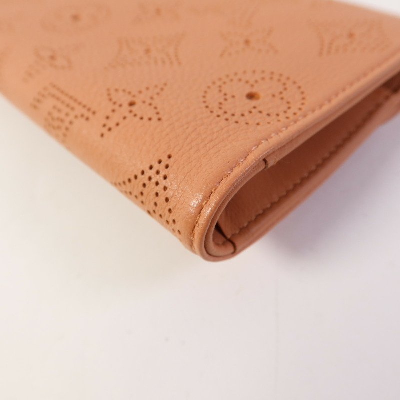 LOUIS VUITTON Mahina Amelia Trifold Wallet銀扣長錢包-12