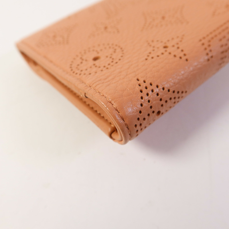 LOUIS VUITTON Mahina Amelia Trifold Wallet銀扣長錢包-13