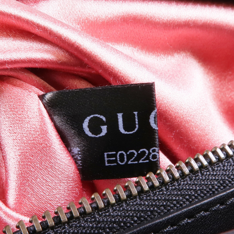 GUCCI 天鵝絨GG Marmont金扣鏈帶肩背袋-17