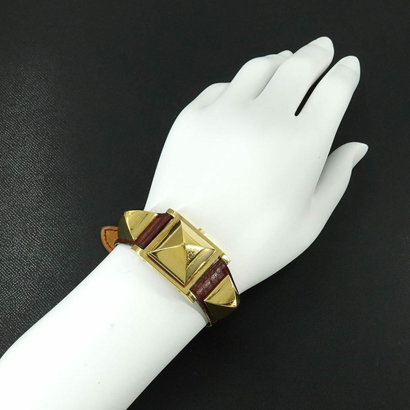 Hermès Medor 女士金字塔金質鉚釘腕錶,白色和波爾多色皮革石英腕錶-3