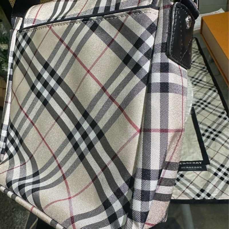 BURBERRY 帆布斜背包-10
