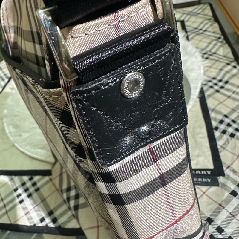 BURBERRY 帆布斜背包-25