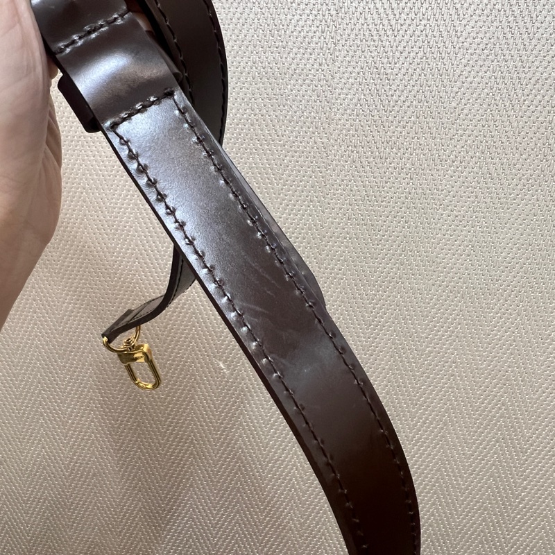 LV 咖格金釦Speedy 30手提斜背波士頓包-23