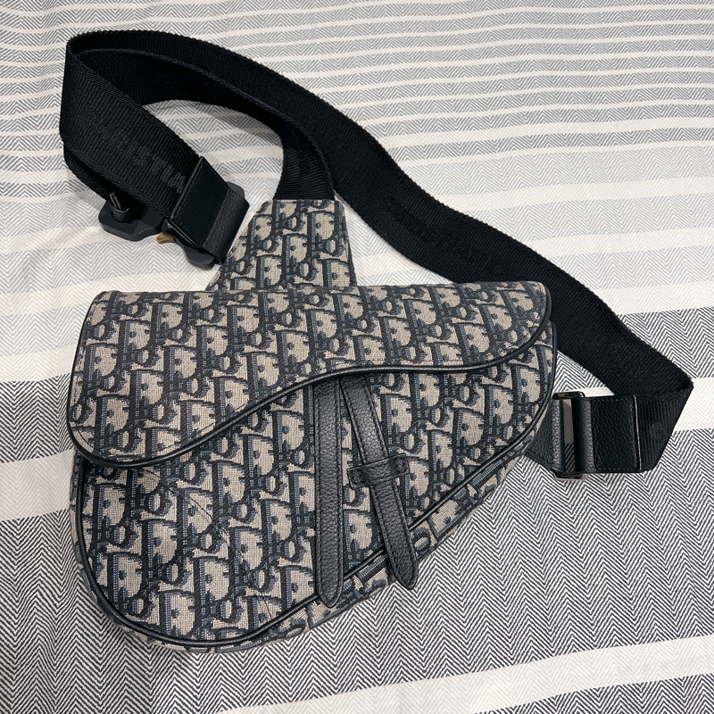Dior 男老花馬鞍包-0