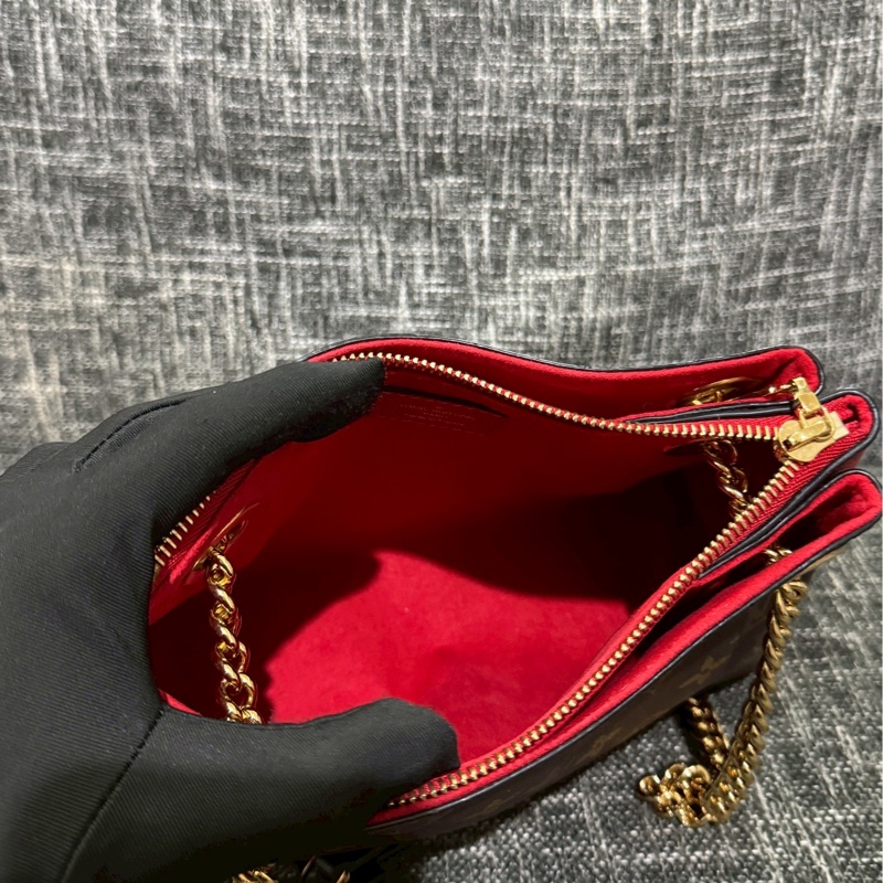 LV BB鏈條側背包-6