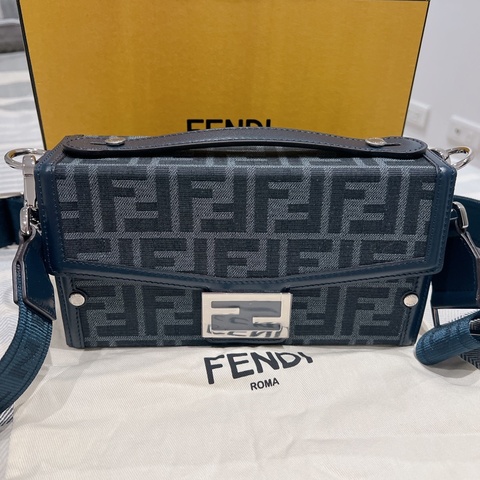 Fendi soft trunk（近全新）