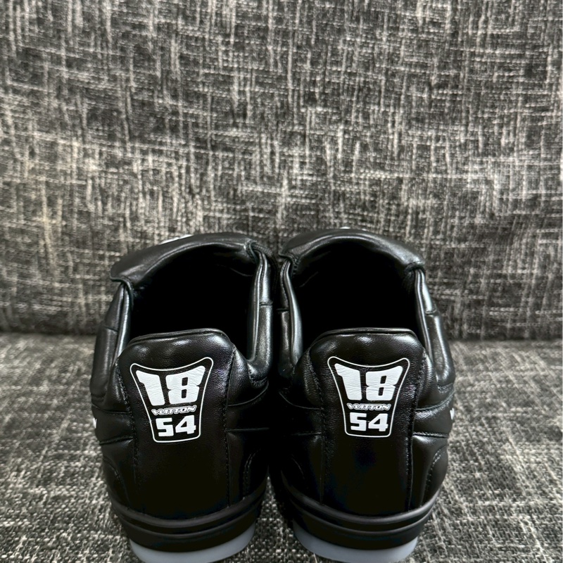 LV footprint 足球運動鞋-3