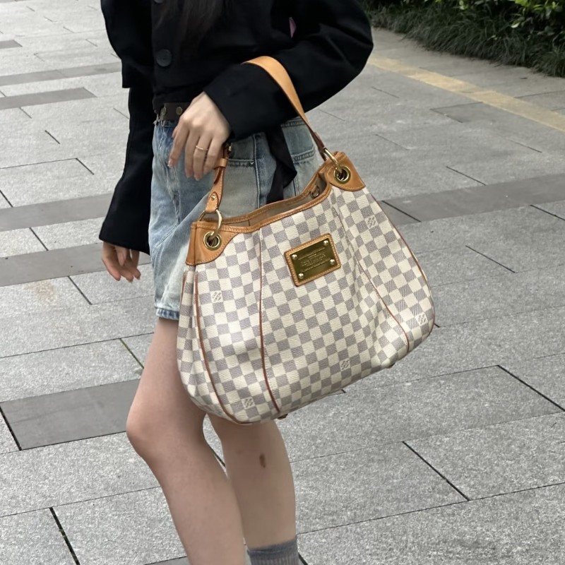 莉亞精品♡LV 白棋盤格南瓜包 二手美包-2