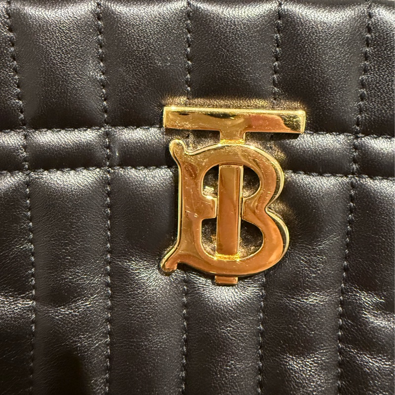 🌟BURBERRY Lola 24K鏈條絎縫羔羊皮迷你水桶包-10