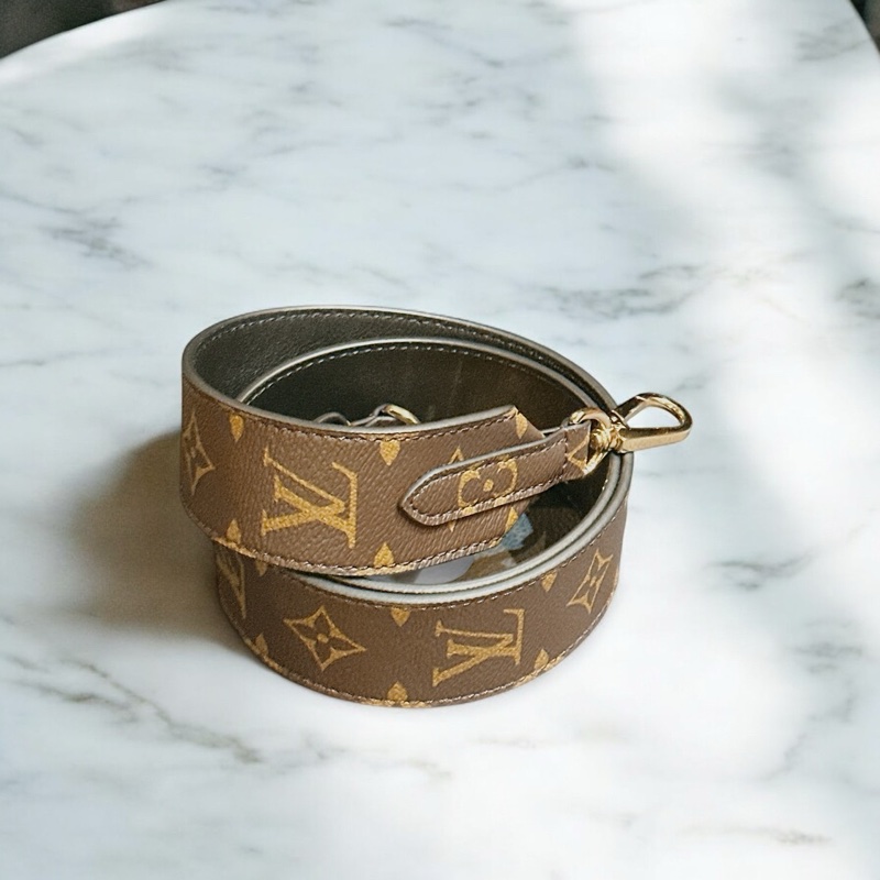 莉亞精品♡LV J02288背袋 二手-0