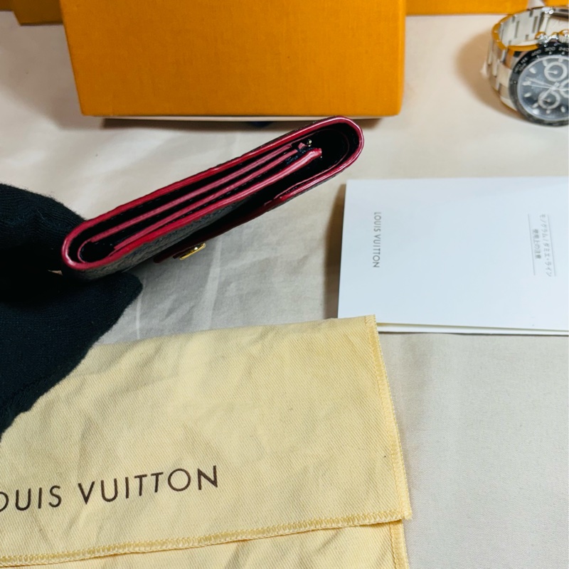✨經典不敗 LV 路易威登 Louis Vuitton深藍牛皮壓紋老花 3折8卡零錢袋短夾-8