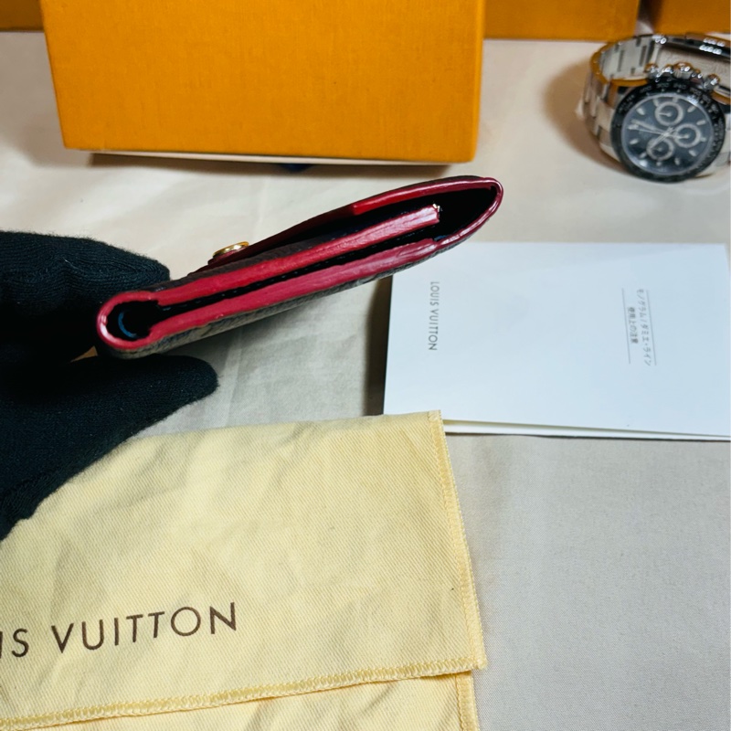 ✨經典不敗 LV 路易威登 Louis Vuitton深藍牛皮壓紋老花 3折8卡零錢袋短夾-9