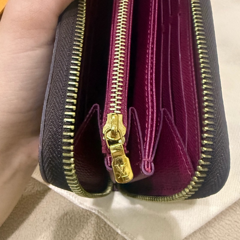 LOUIS VUITTON 拉鍊長夾(晶片款)-3