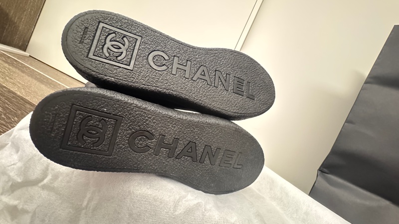 近全新香奈兒Chanel 全黑皮革內刷毛長靴雪靴皮靴37.5-5
