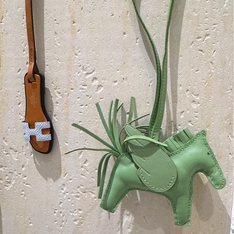 HERMES 薄荷綠小飛馬吊飾-4