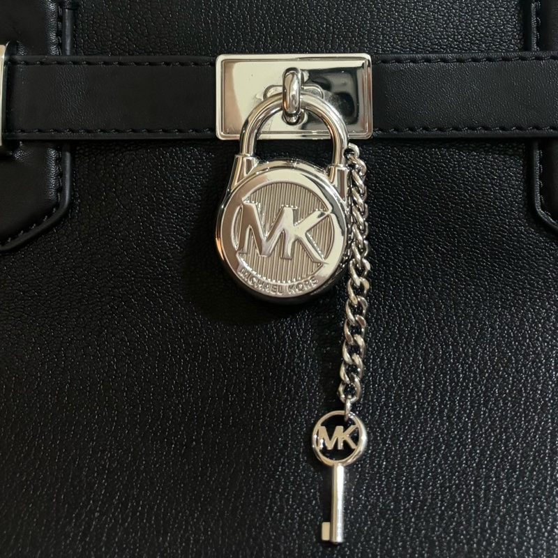【Michael Kors】Hamilton鎖頭吊飾手提/肩背兩用包-11