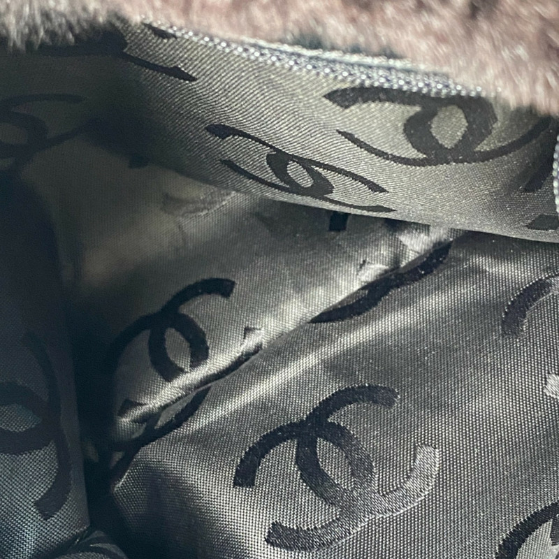 CHANEL 女士鏈條托特包,帶 Coco 標誌和兔皮,9 號,單肩包-8