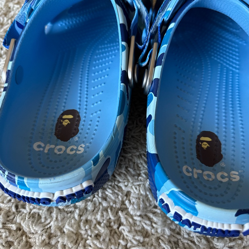 A BATHING APE® BAPE x Crocs Classic Clog 聯名款洞洞鞋-7