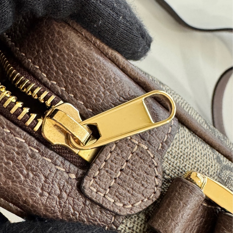 GUCCI Ophidia 琺瑯LOGO帆布紅綠條紋斜背包(棕)-13