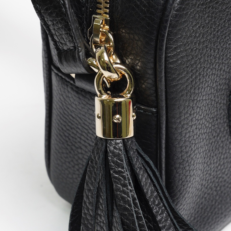 Gucci 雙G浮雕小牛皮流蘇 SOHO 斜背包-4