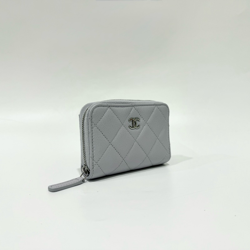 CHANEL淺灰藍牛皮銀釦ㄇ拉零錢卡包AP0216-3