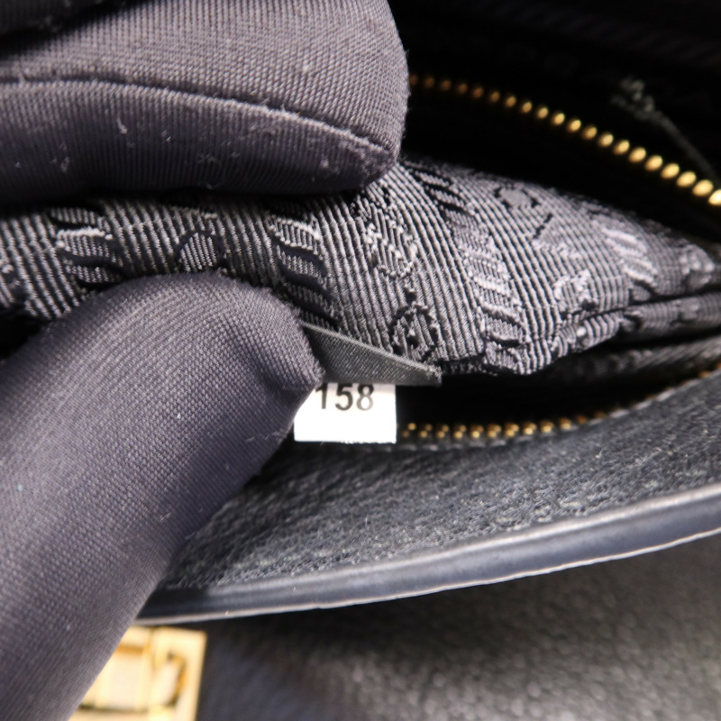 PRADA 牛皮皮革Shoulder Bag金扣肩背袋-13