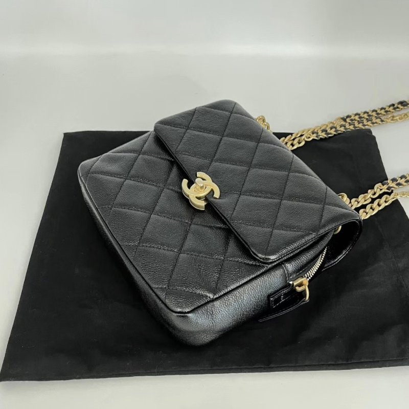 CHANEL 22P黑金荔枝紋後背包 19*18*7 99新配件塵袋-2