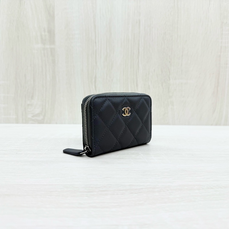 CHANEL碳灰色羊皮銀釦零錢卡包AP0216-3