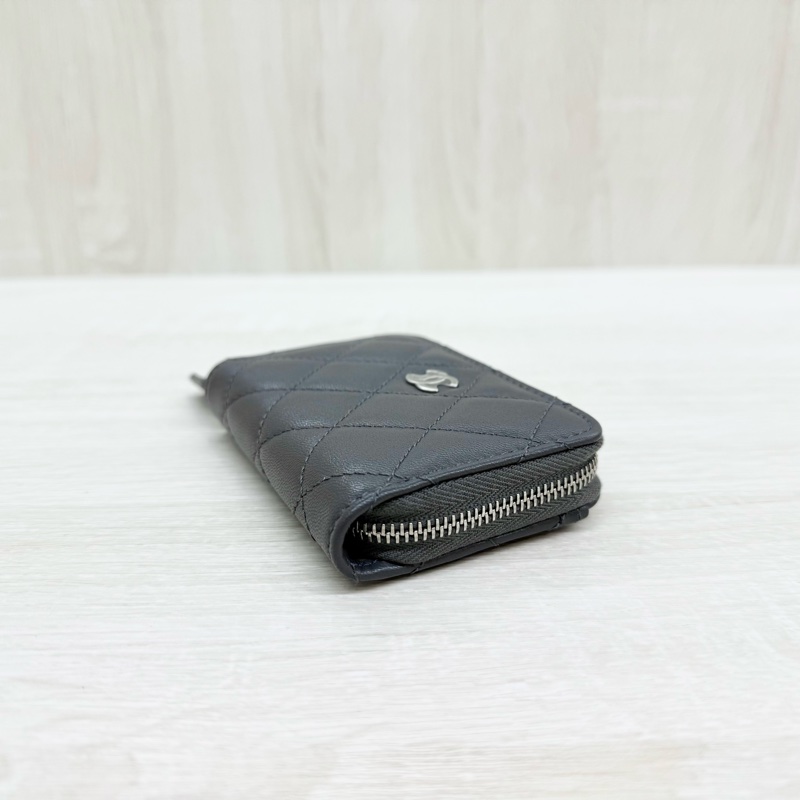 CHANEL碳灰色羊皮銀釦零錢卡包AP0216-6