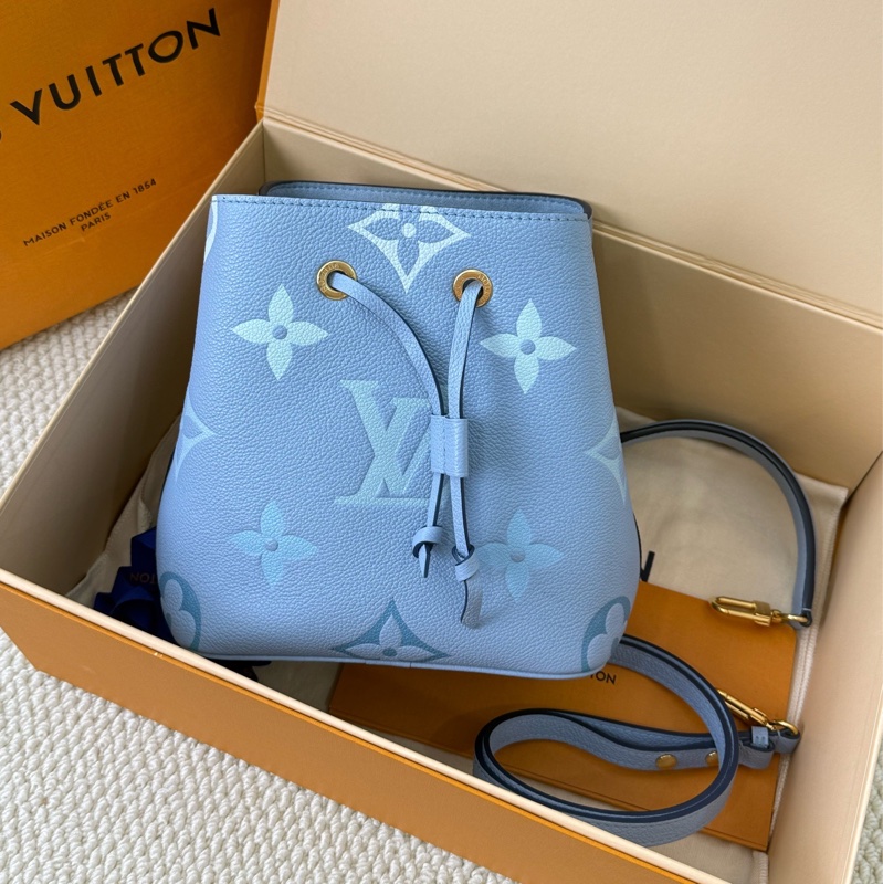 LV 25年 藍色水桶bb芯片款 夏日藍色漸變小水桶 附件防塵袋-0