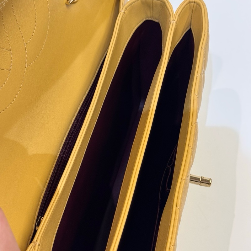 Chanel 鵝黃羊皮金釦Trendy CC手提斜背包A69923-9